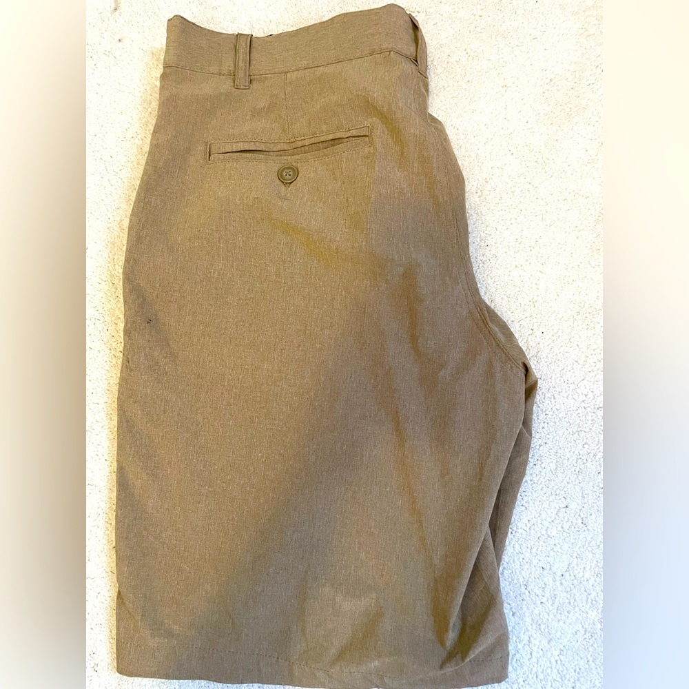 Amazing hybrid shorts for casual/golf. Waterproof.